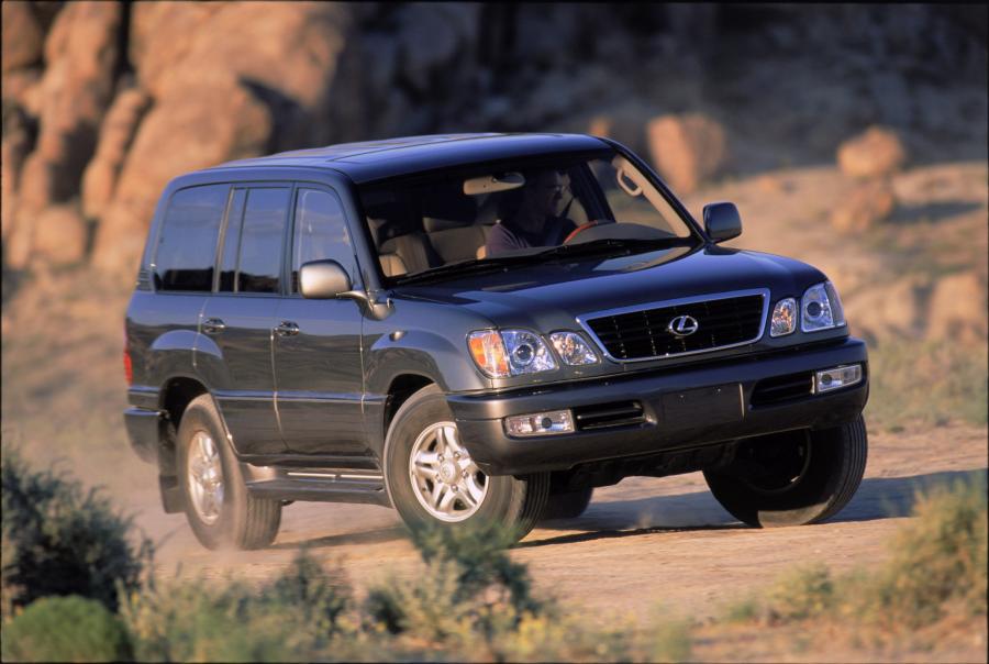  Lexus LX470 1998 года  (фото 24 из 44)